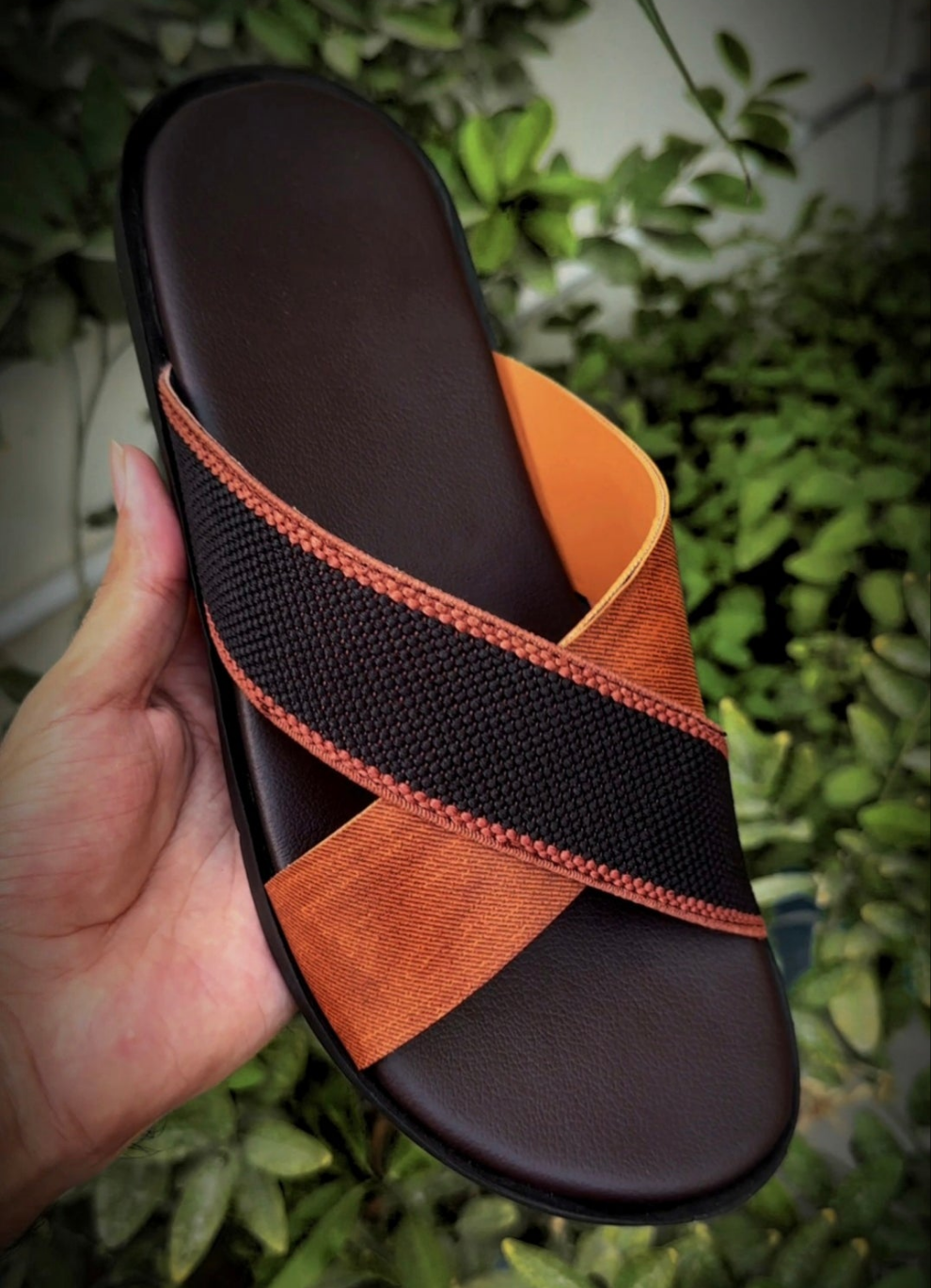 CROSS BELT SLIPPER