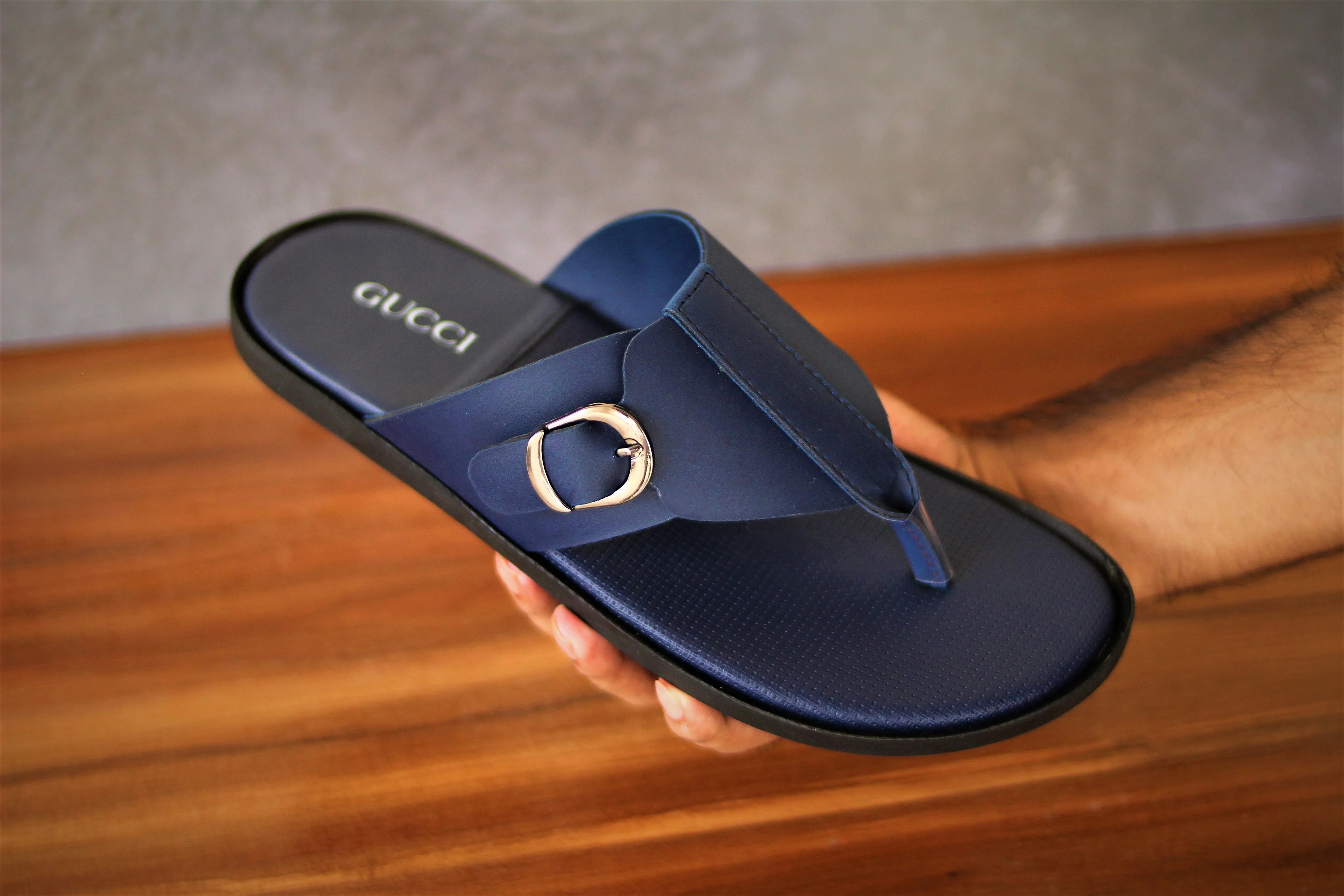 Gucci chappal discount