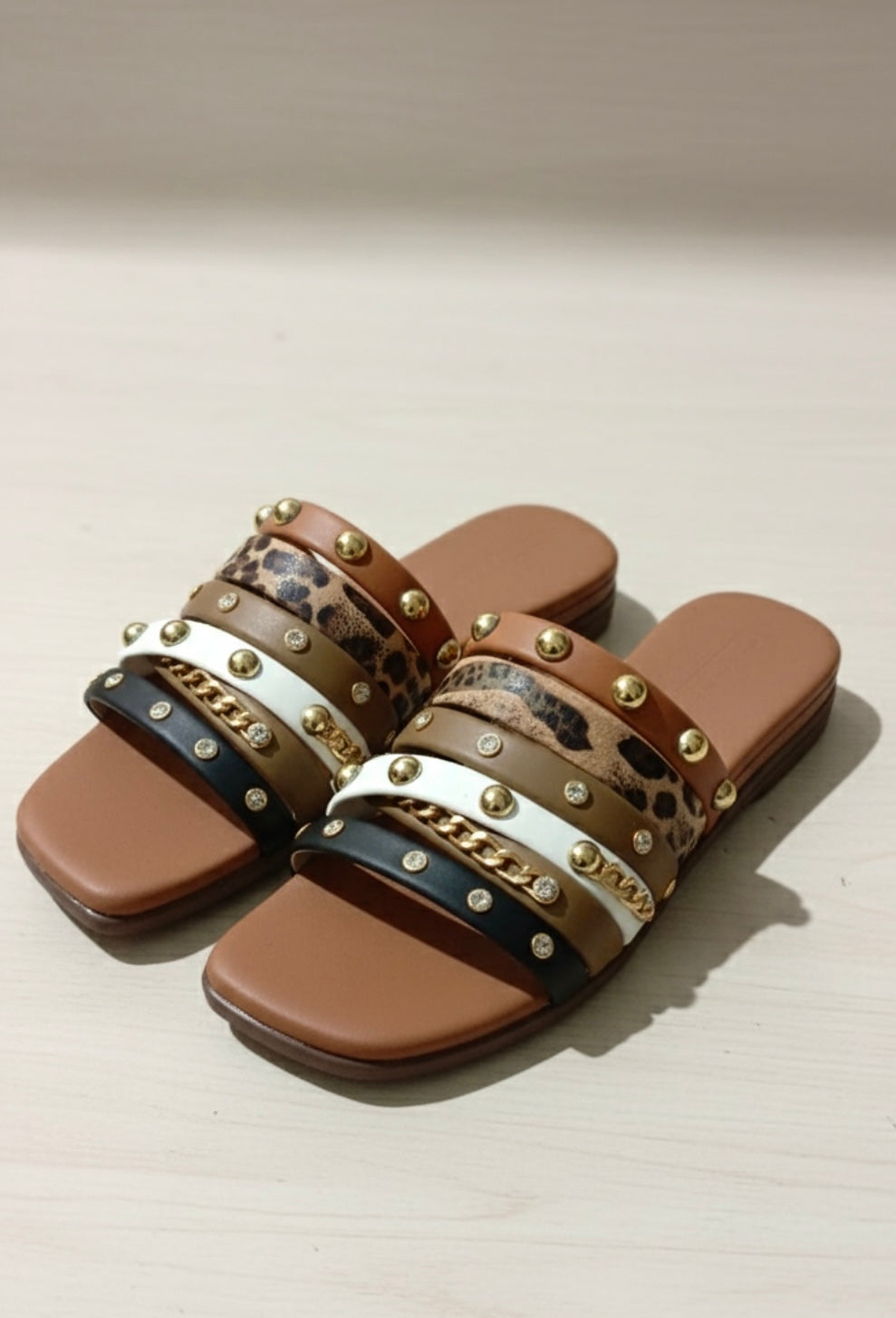 STUDDED SLIPPERS WF-01