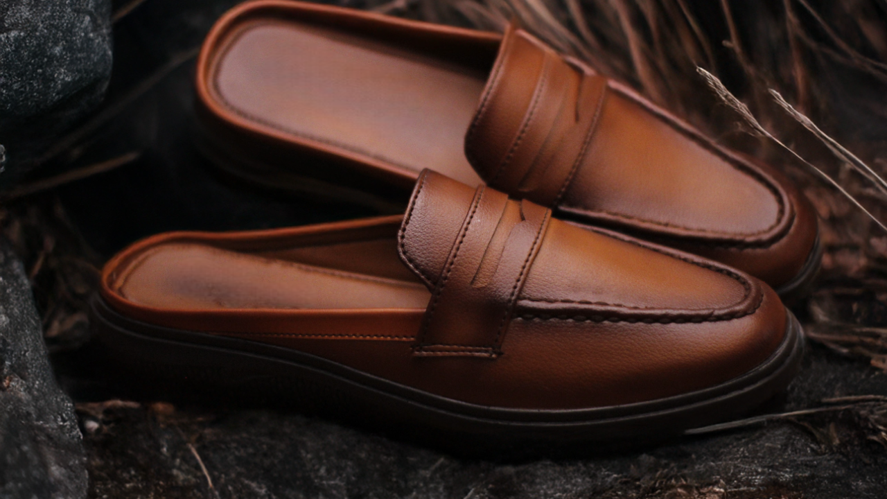 100% LEATHER HANDMADE MULE |  MEDICATED